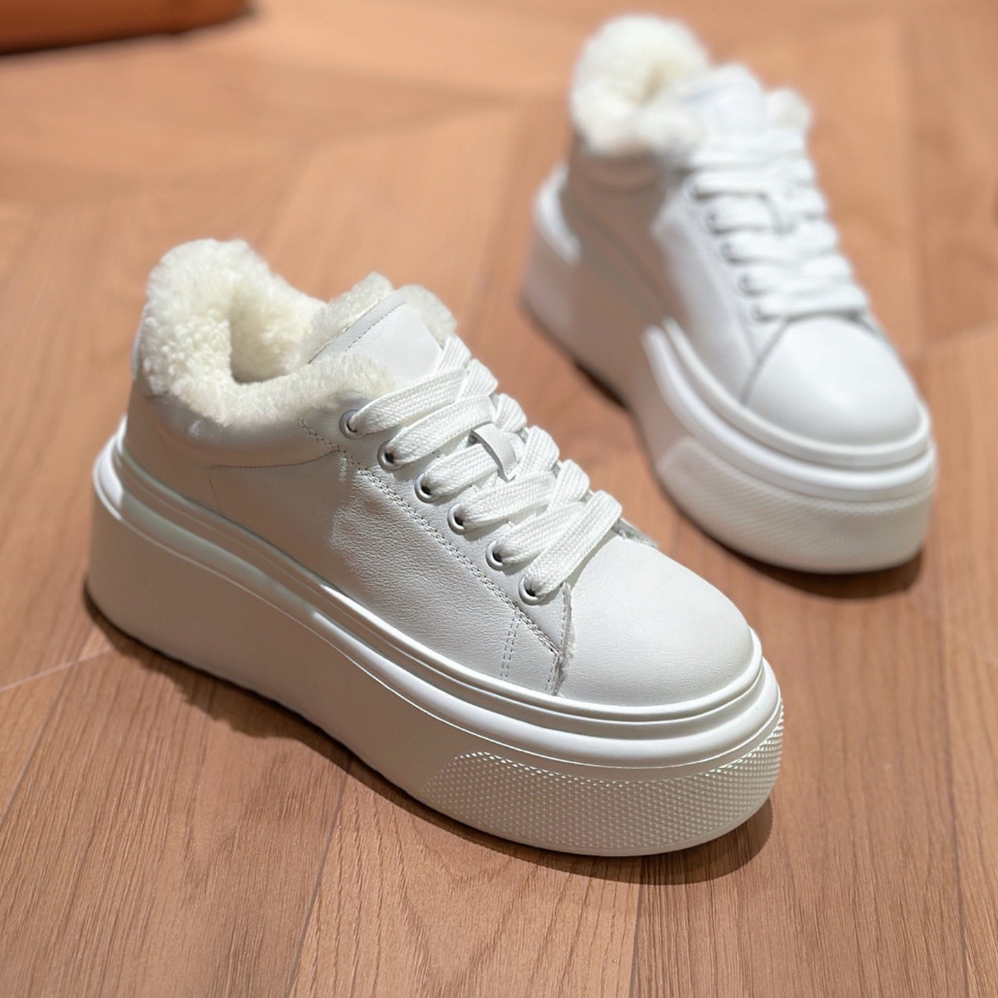 轻便真皮加绒2025新款厚底增高鞋