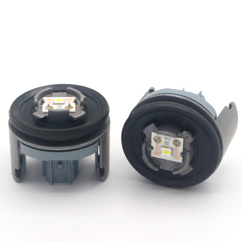 荣放rav4原车自带日行灯白光