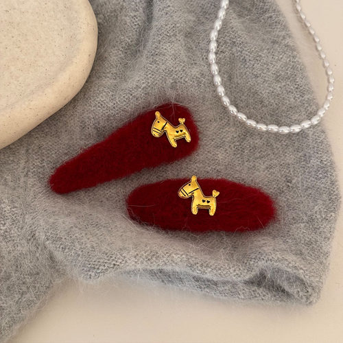 2025新款复古金标小马毛绒发夹女发卡高端侧边夹前额刘海夹子头饰