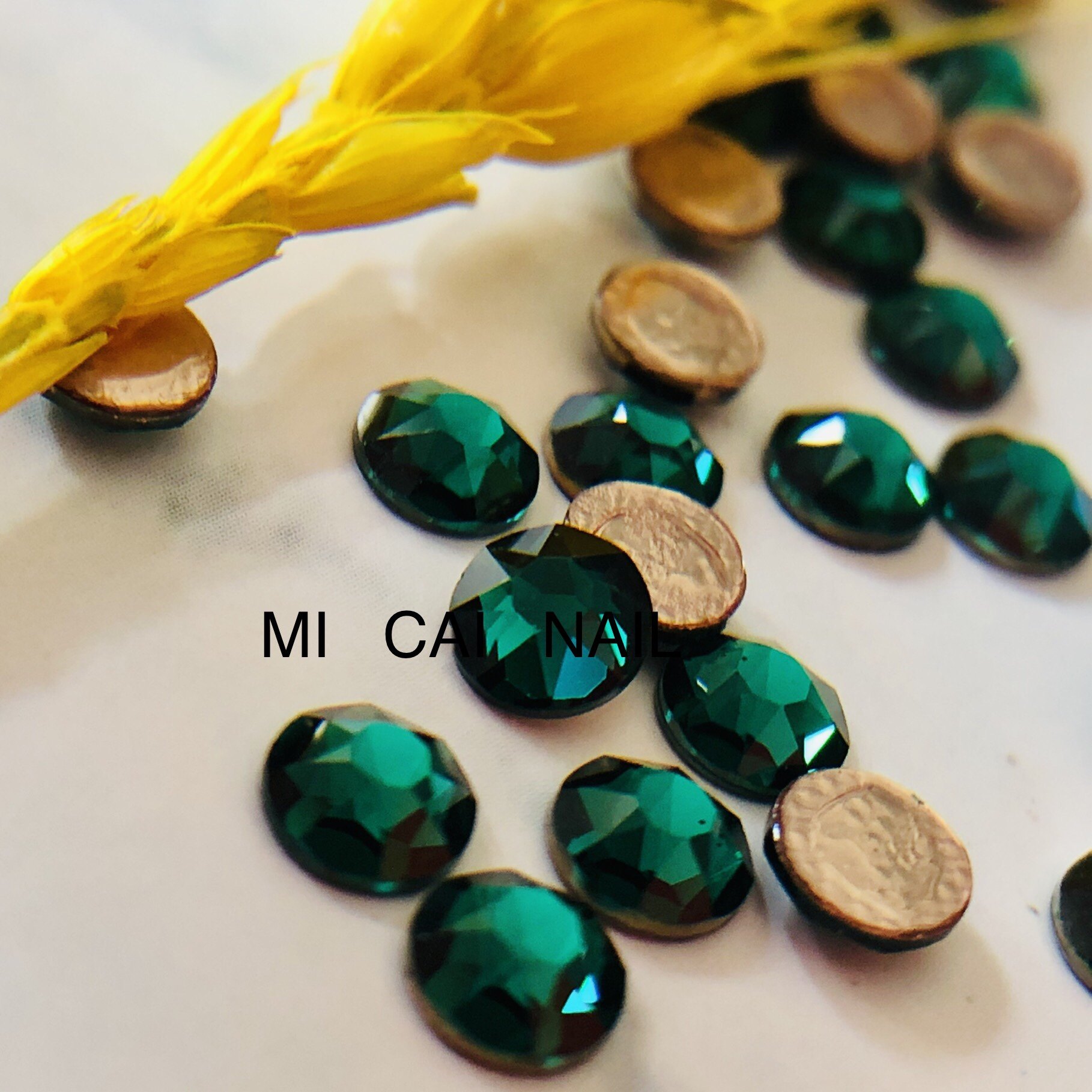 正品华子奥地利 施家钻水晶烫钻 烫金粉底钻205祖母绿超闪美甲钻,彩妆/香水/美妆工具,美甲工具,淘宝优惠券,粉丝福利购,淘宝优惠卷