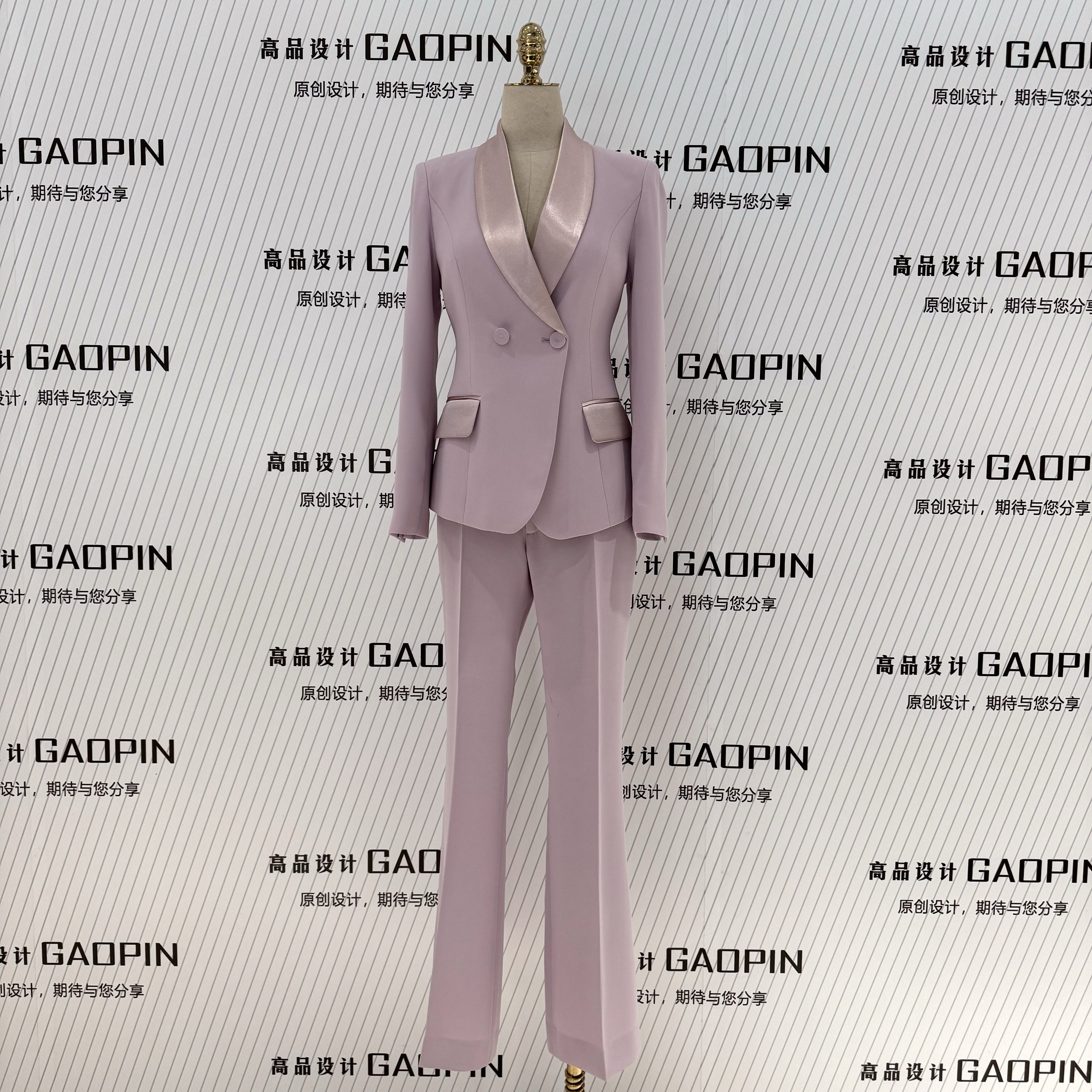 2026春夏季新款浅紫色短款小个子女性西服套装显瘦高艺考主播职业