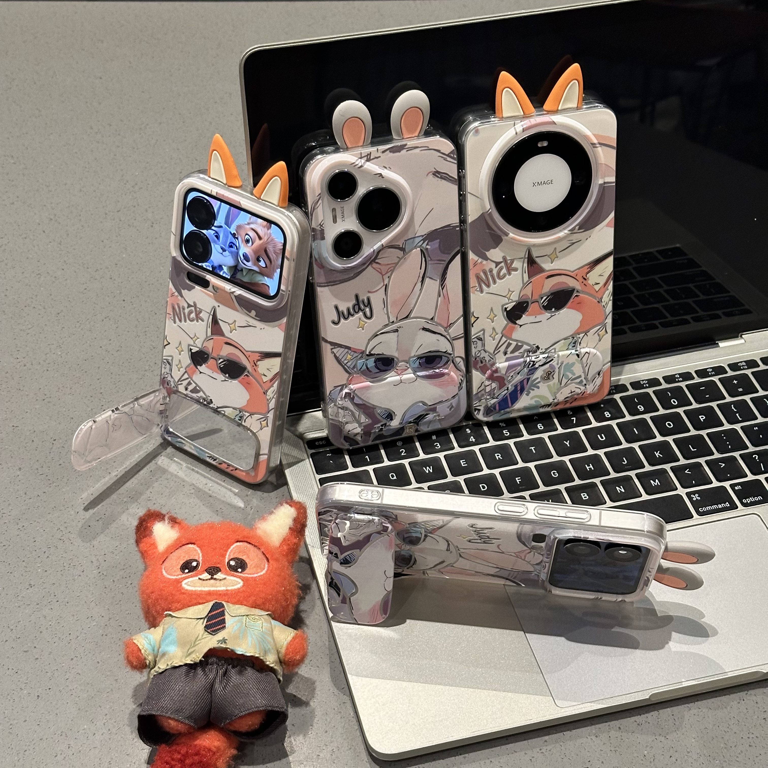 网红可爱卡通情侣支架手机壳