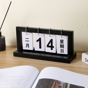 2025年新款 饰品 木质桌面台历创意翻页日历摆件餐桌日期拍照道具装
