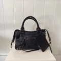【Attention to Detailers】Black Studded Small Bag 24cm