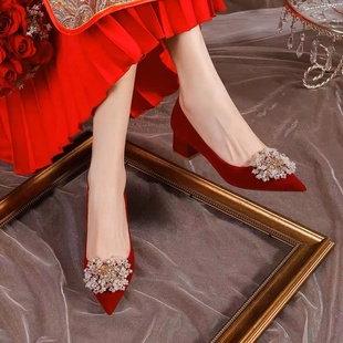 粗跟婚鞋女秀禾主婚纱两穿2023年新款中式酒红色敬酒新娘鞋孕妇鞋