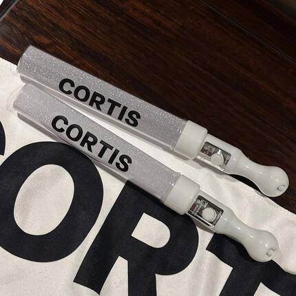 CORTIS韩国组合马丁赵雨凡周边物料荧光应援棒灯牌定制定制应援棒