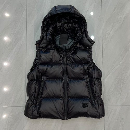 黑金短款脱卸帽加厚情侣鹅绒马甲