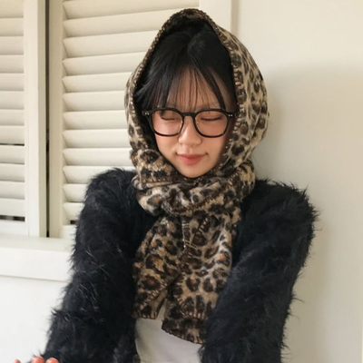 高级感豹纹羊毛卷双面围巾
