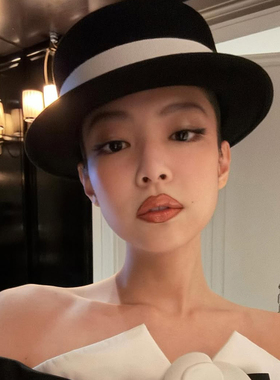 高品质/jennie同款黑色毛呢礼帽