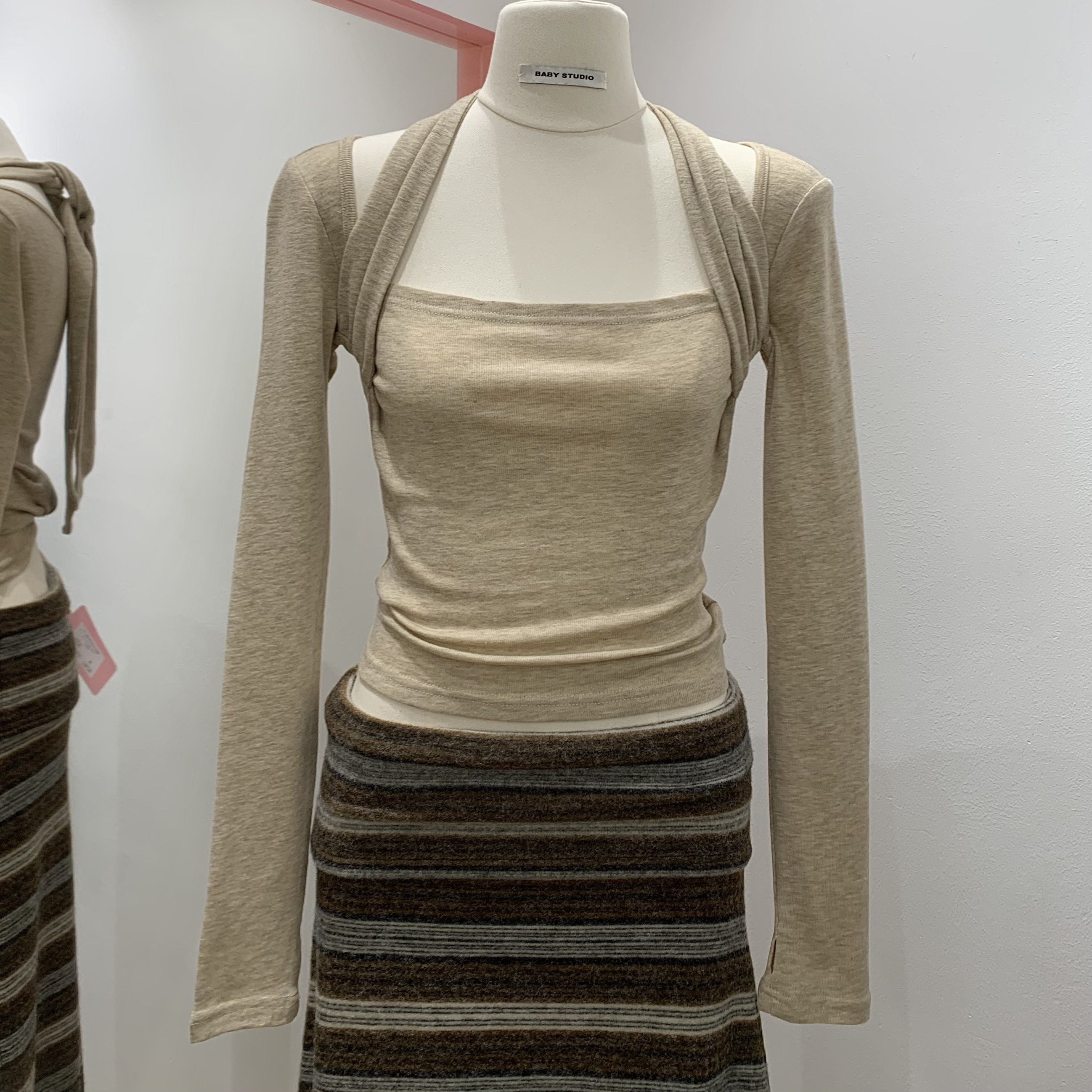 BABY2025冬季新款设计感假两件绑带挂脖上衣修身显瘦纯欲辣妹T恤