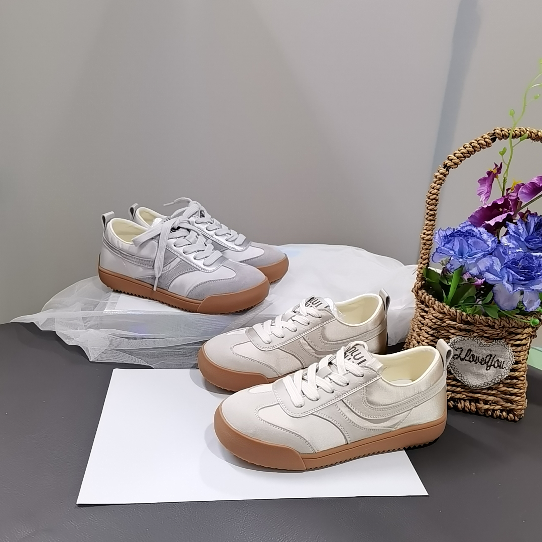 春秋真皮透气休闲运动德训鞋女