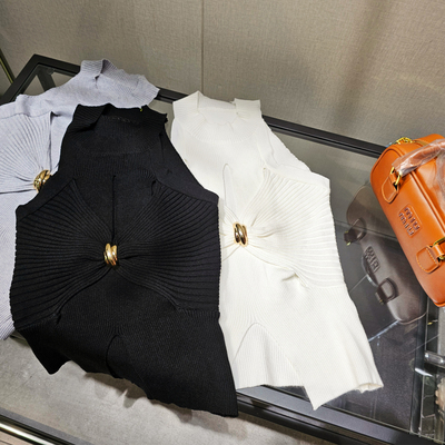 辣妹风镂空金属纽结性感修身背心