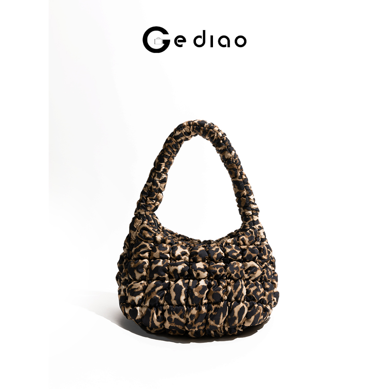 轻奢小众高级感泡泡包手提包