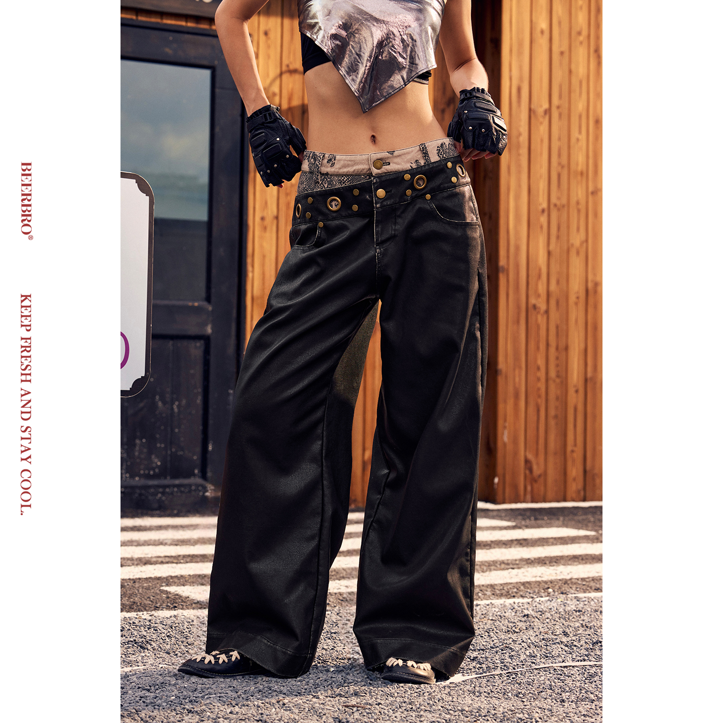 BeerBro『旷野派对』轻酵洗街头辣妹撞钉拼接腰头洗水休闲皮裤女