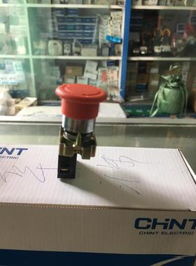 正泰红色蘑菇头急停按钮开关自锁NP2-BS542单联1常闭开孔22MM