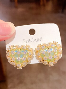 轻奢高级感微镶满钻绿色宝石爱心耳环2025年新款潮nyu nyu耳环女