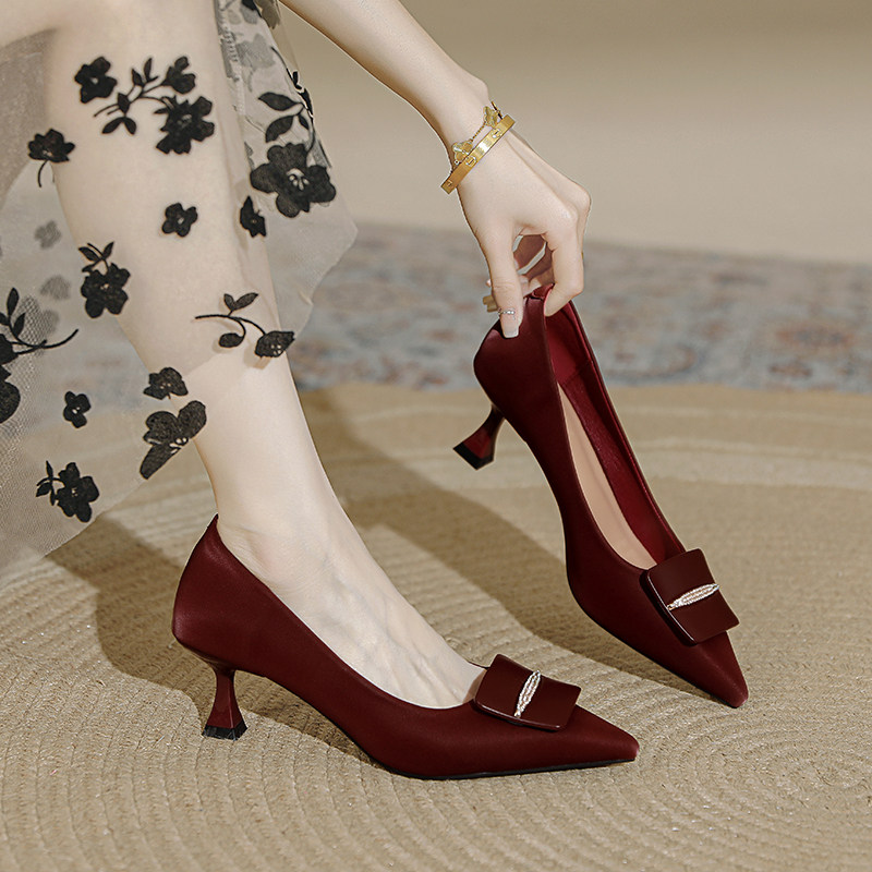法式高跟鞋女细跟2026年新款红色婚鞋春季尖头小跟鞋气质浅口单鞋