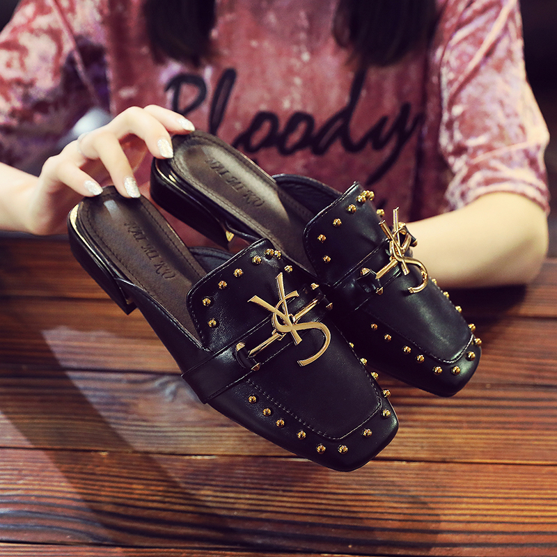 休闲粗跟包头拖铆钉凉鞋