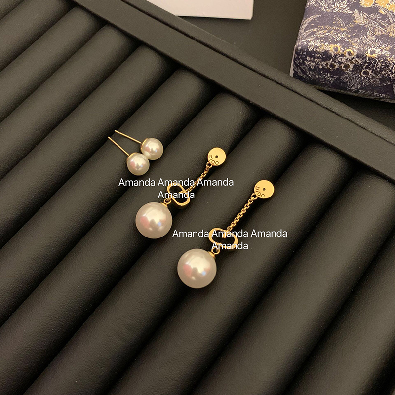 2020 New Retro pearl letters CD Earrings female silver needle anti allergy diamond inlaid temperament versatile Earrings Fashion