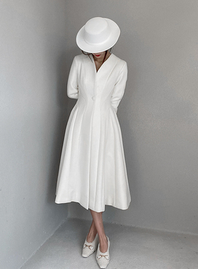 法式赫本风白色高端羊毛收腰大衣2025冬新款高级中长款毛呢外套女