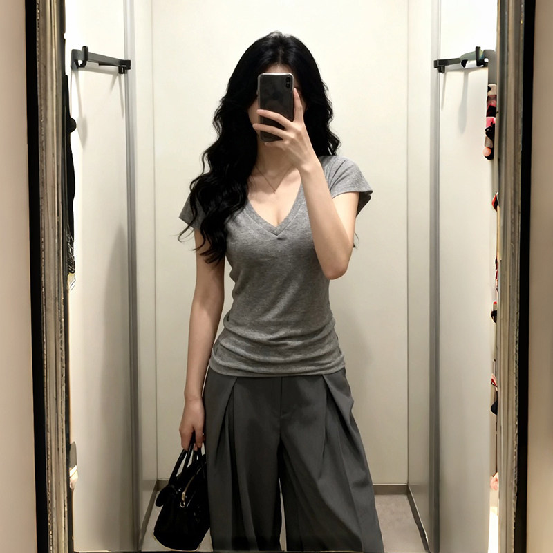 设计感小众正肩V领纯棉短袖T恤女夏辣妹短款收腰修身显瘦百搭上衣,女装/女士精品,T恤,淘宝优惠券,粉丝福利购,淘宝优惠卷