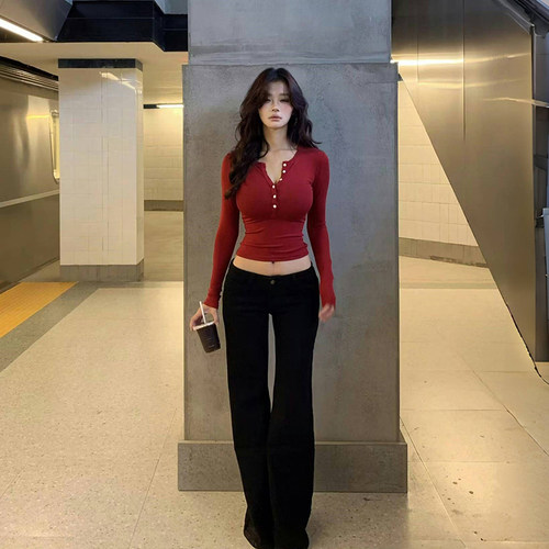 辣妹短款紧身V领德绒打底衫
