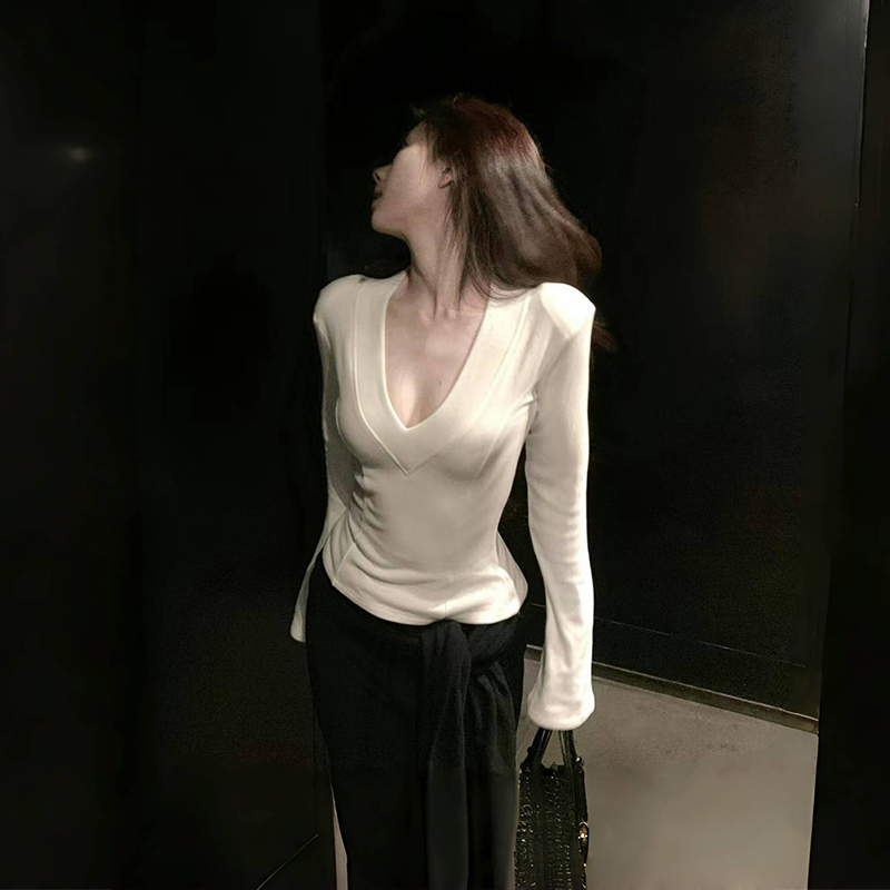 短款修身百搭V领德绒打底衫女