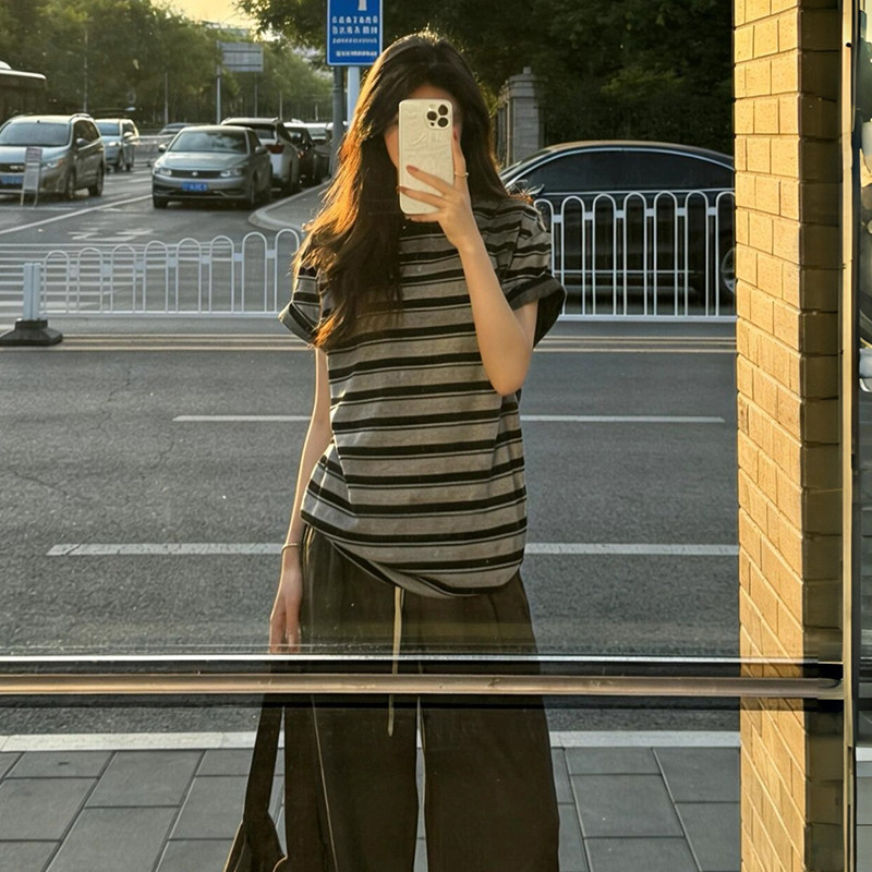 设计感小众正肩条纹短袖T恤女夏宽松显瘦上衣慵懒松弛半袖体恤衫