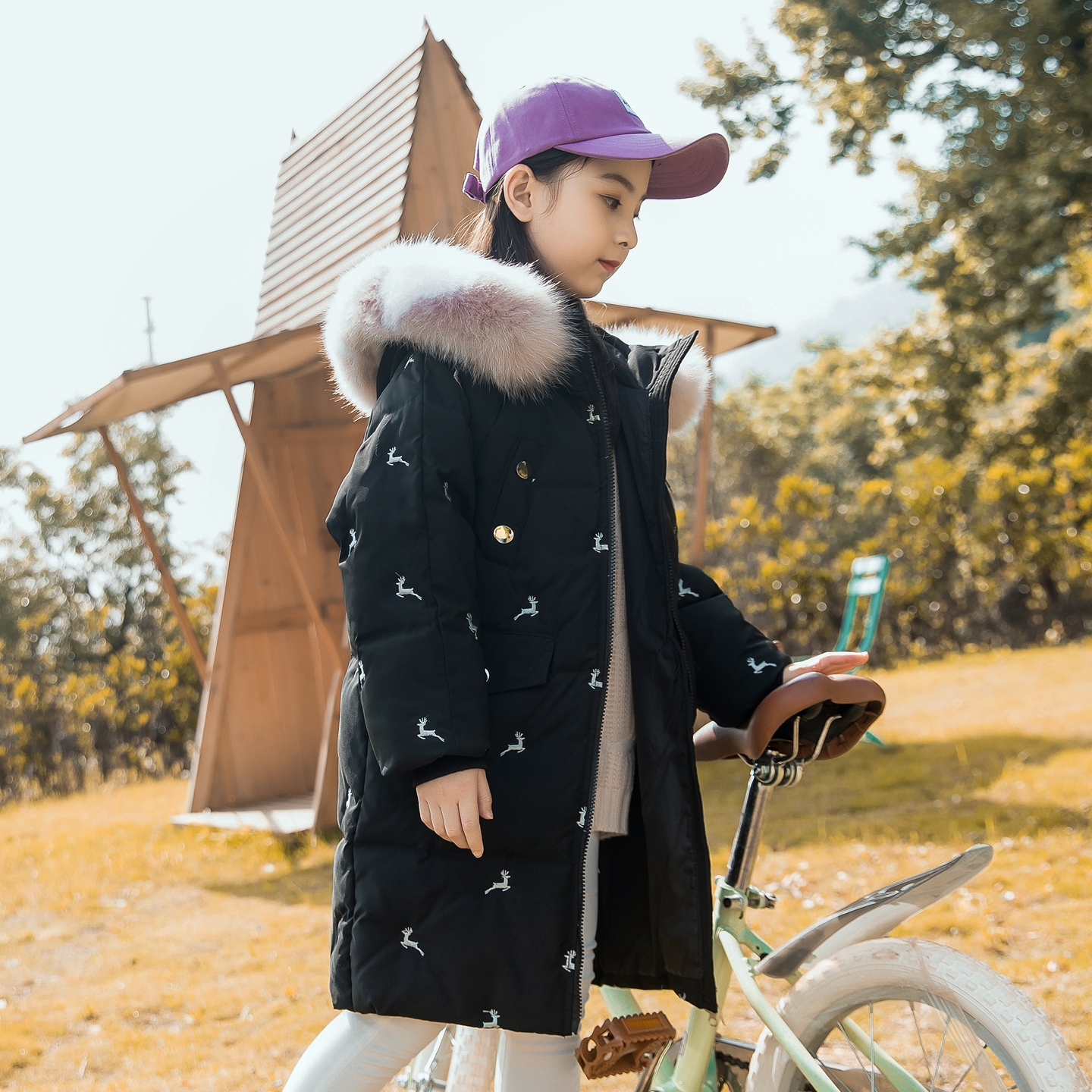 儿童羽绒服女童中长款2025新款洋气绣花中大童白鸭绒加厚保暖外套