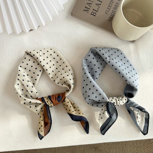 2026年新款拼色撞色个性方巾55*55丝巾波点丝巾轻薄透气围巾