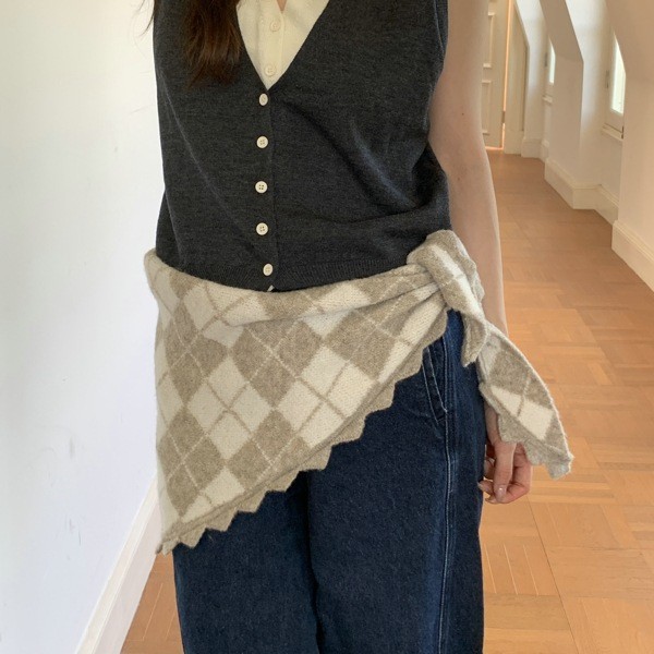 古早感百搭三角披肩秋冬装饰保暖护颈搭配小围巾琥珀系头巾屁帘