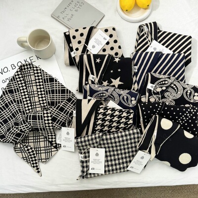 秋冬新款气质百搭双面三角巾披肩女外搭小围巾羊绒针织护颈围脖女