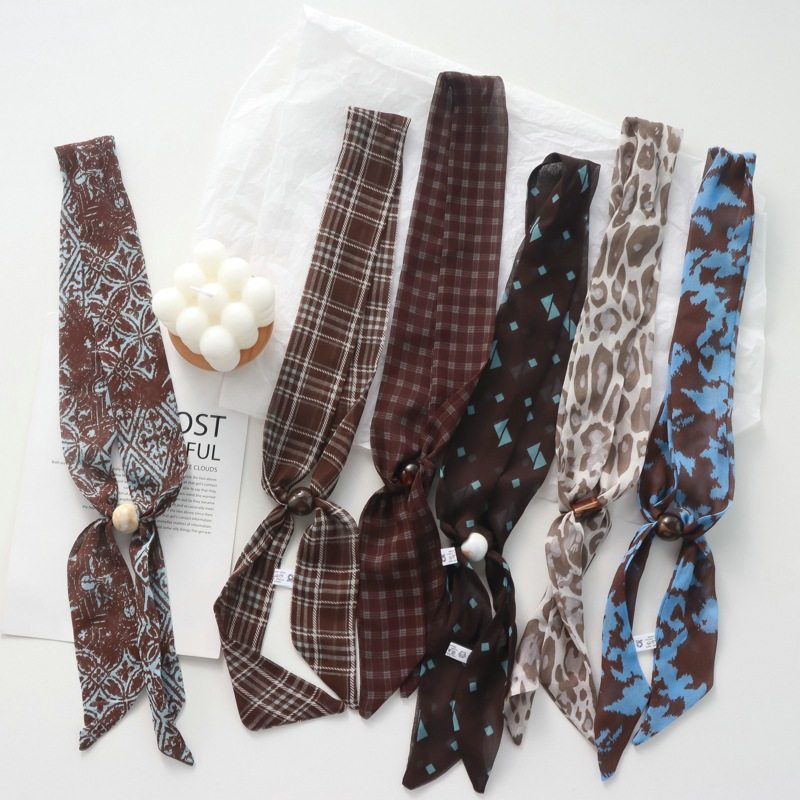 复古美拉德棕色碎花丝巾时尚老钱风轻奢高级感气质小方巾懒人领巾