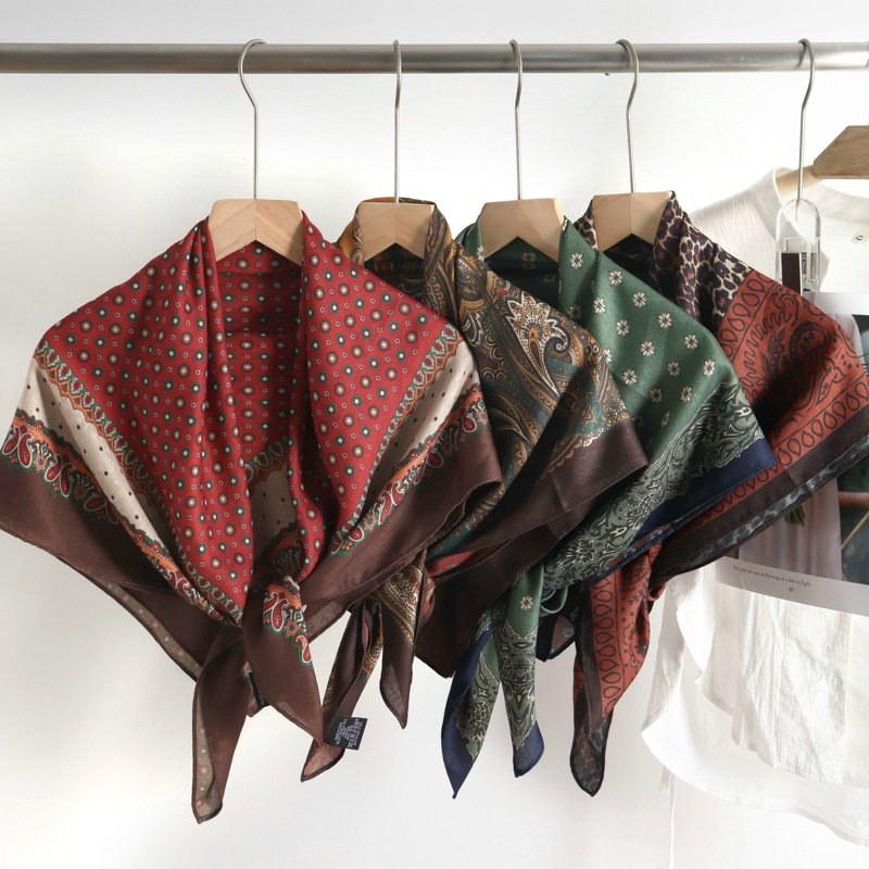 90*90春季新款深色典雅大方巾富贵感双面仿真丝丝巾护脖领巾围巾,服饰配件/皮带/帽子/围巾,围巾/丝巾/披肩,淘宝优惠券,粉丝福利购,淘宝优惠卷