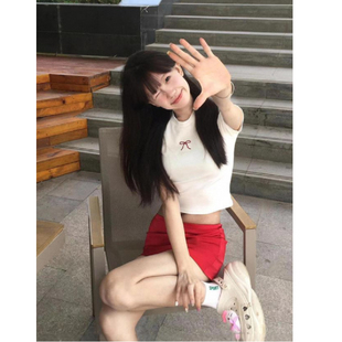 知名度SHOP 蝴蝶结印花正肩T恤女夏季修身短款短袖别致绝美小上衣