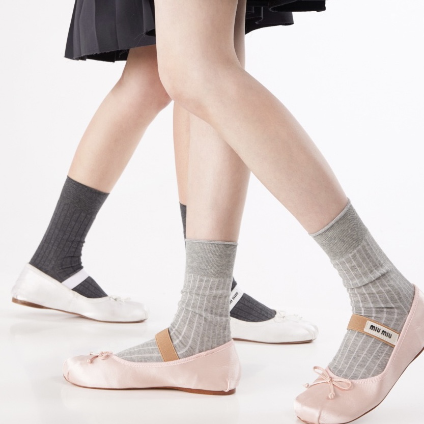 miu风中筒袜纯色女袜百搭