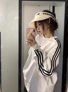 国潮牌三条杠加绒套头卫衣女春秋薄款宽松设计感小众休闲百搭上衣