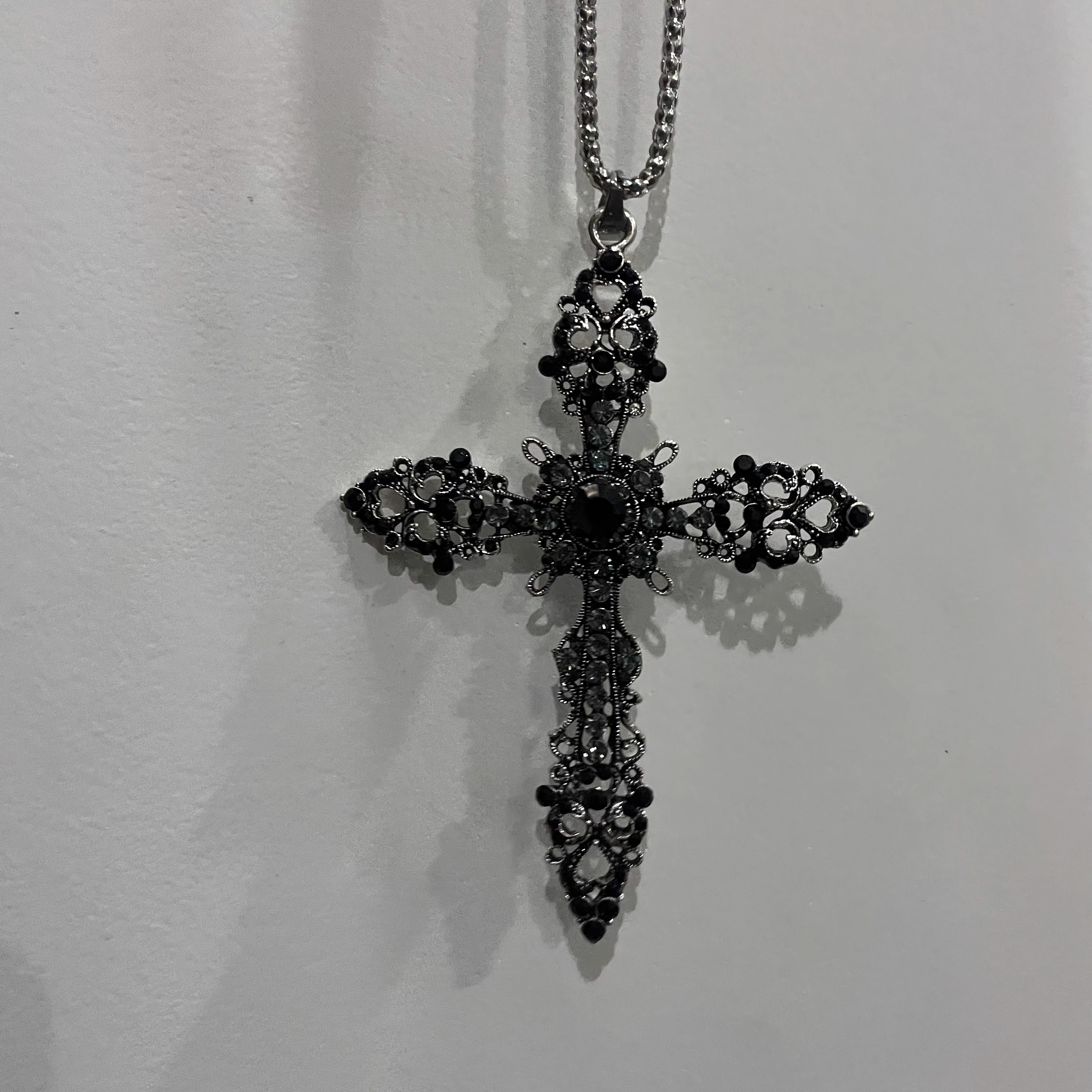 欧美创意复古哥特黑色十字架吊坠项链男嘻哈黑暗风长款毛衣链项链