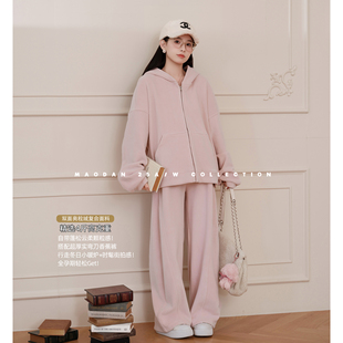猫单【粉乐日常】娜娜的孕期穿搭孕妇套装冬季新品加绒连帽衫长裤