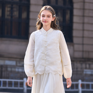 女童长袖衬衫2026新款春装上衣新中式刺绣大童超好看洋气春款衬衣