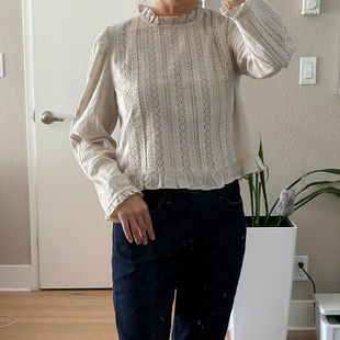 法式小众 2026早春新复古小立领蕾丝拼接镂空小花边减龄短衬衫女