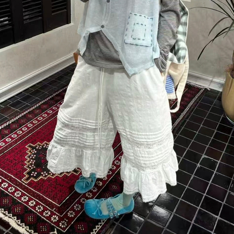 法式小众 2026夏季俏皮女蕾丝镶边喇叭裤松紧腰抽绳舒适中裤女
