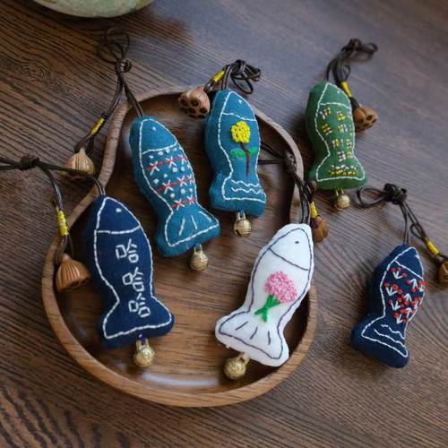 小鱼挂件diy刺绣包包挂件布艺民族风项链钥匙扣送朋友定制材料包