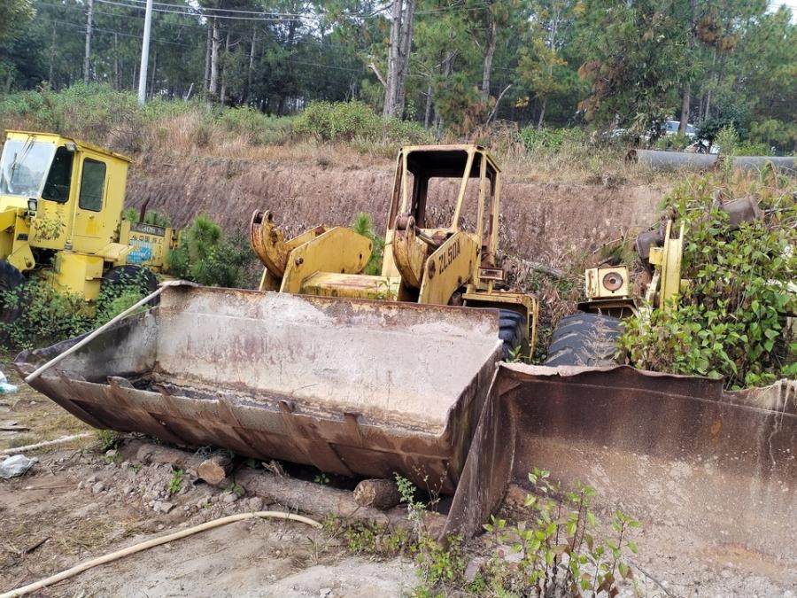 2月5日楚雄彝族自治州挖掘机装载机等9台机器设备网络拍卖公告