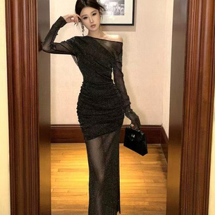 纯欲高级斜肩长袖网纱亮闪连衣裙女春秋新款气质收腰显瘦包臀长裙