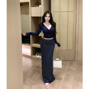 纯欲套装性感V短款长袖绑带T恤女秋季新款撞色条纹半身裙两件套装