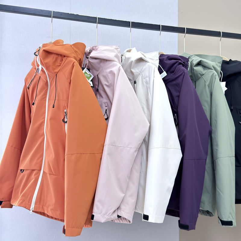 可拆卸摇粒绒内胆！三合一男女山系机能户外防风登山服连帽冲锋衣