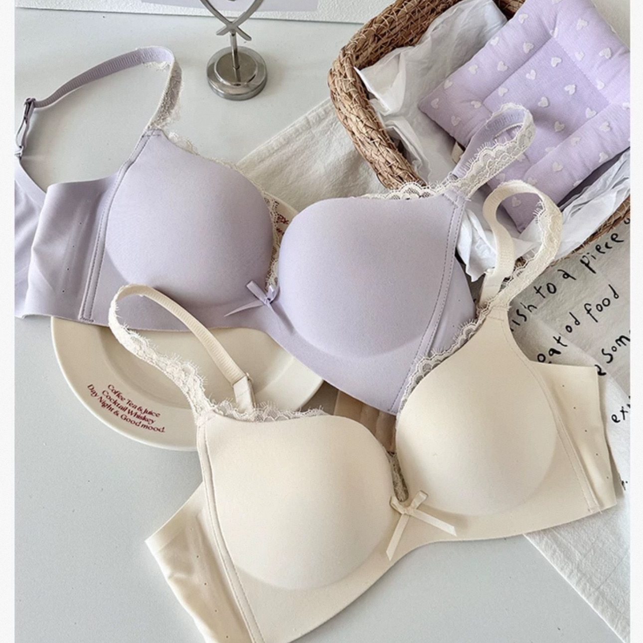 深V性感无痕内衣女小胸聚拢显大防下垂纯欲蕾丝肩带无钢圈文胸罩