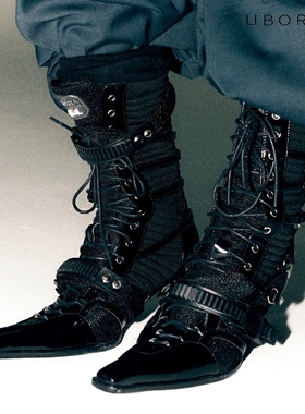 UBORYA歌手程响同款设计师原创/时空旅人/尖头高跟黑色中筒靴绑带