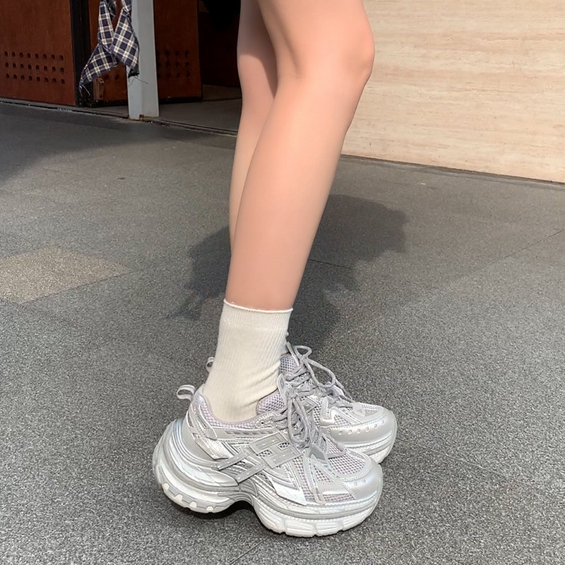 YOUNGER LURE老爹鞋女款2026新款今年流行爆款小个子运动厚底增高